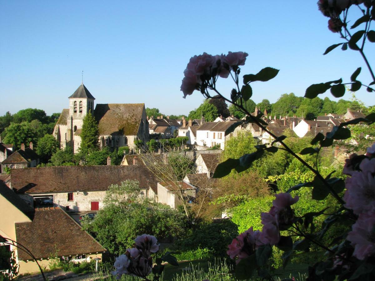 Le Clos Du Point De Vue Hotell Montigny-sur-Loing Exteriör bild